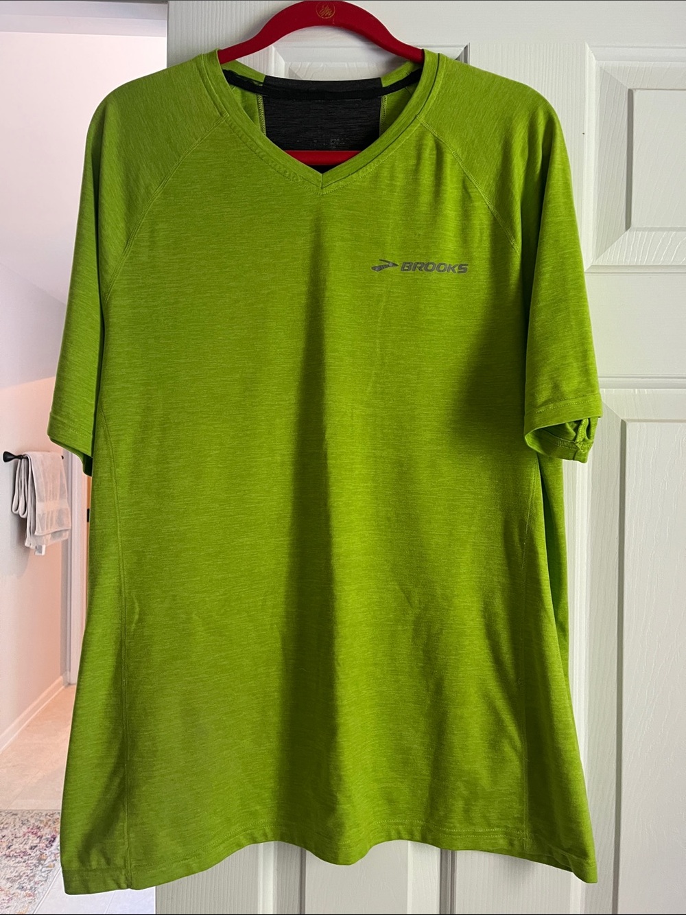 Brooks Men’s Short Sleeve V-Neck Performance Tee in Lime